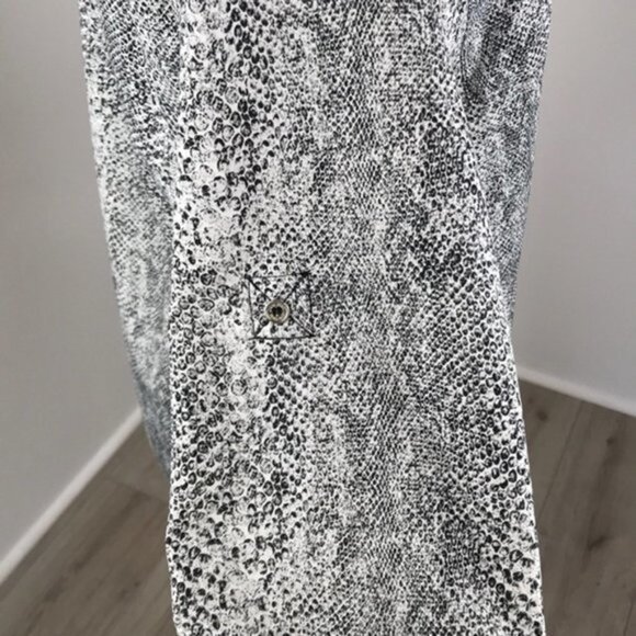 Calvin Klein Button Down Blouse Size Small - Picture 5 of 7